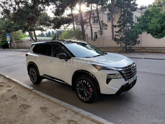 Nissan Rogue-3