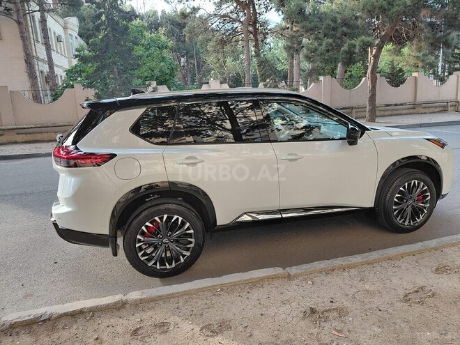 Nissan Rogue-6