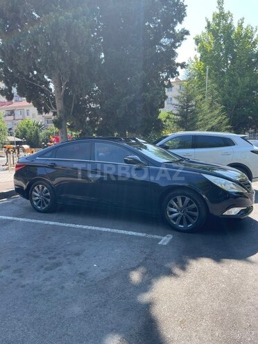 Hyundai Sonata-4