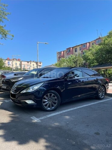 Hyundai Sonata-2