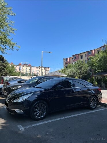 Hyundai Sonata-13