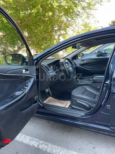 Hyundai Sonata-17