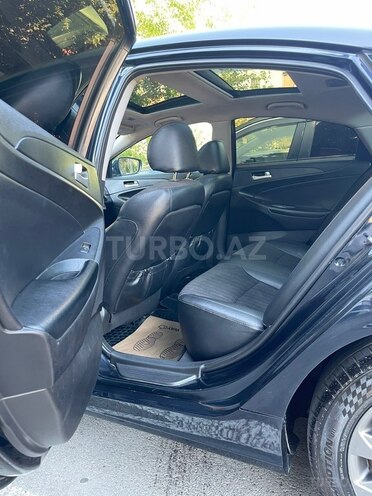 Hyundai Sonata-16