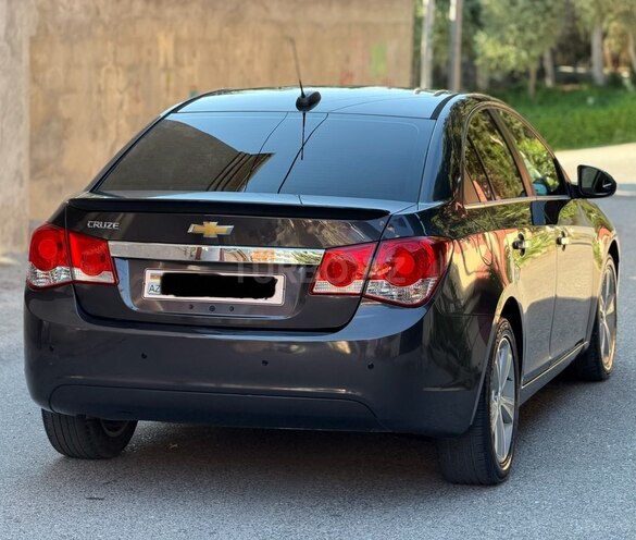 Chevrolet Cruze-4
