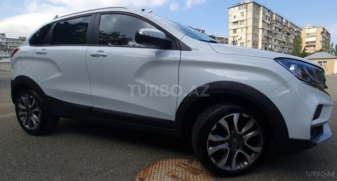 LADA (VAZ) XRAY Cross-4