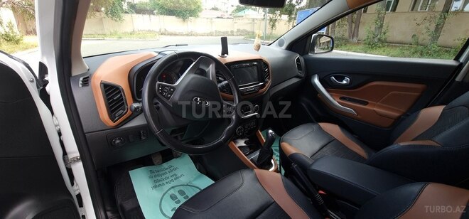 LADA (VAZ) XRAY Cross-10