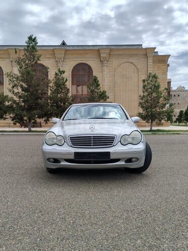 Mercedes C 200-1
