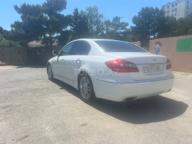 Hyundai Genesis-6