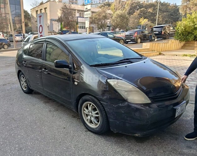Toyota Prius-1