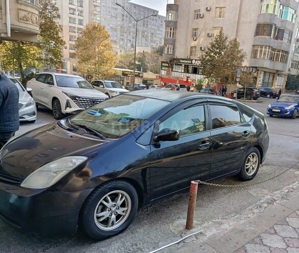 Toyota Prius-2
