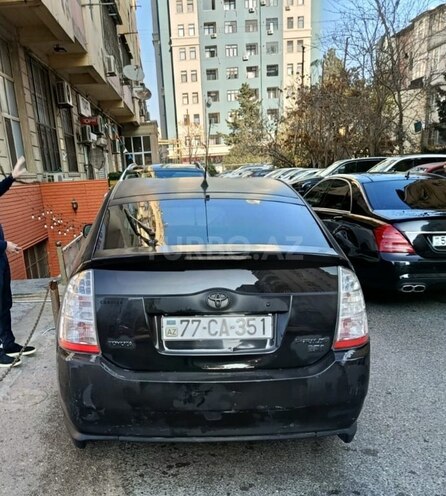 Toyota Prius-4