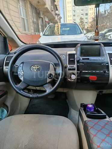 Toyota Prius-6