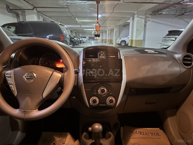Nissan Sunny-4