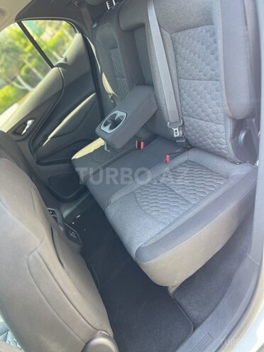 Chevrolet Equinox-18