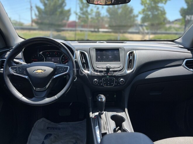 Chevrolet Equinox-12