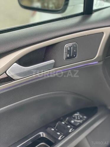 Ford Fusion (North America)-8