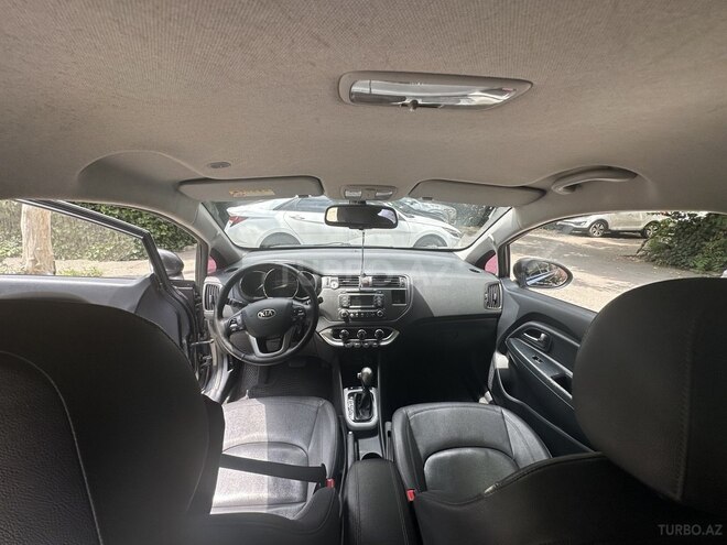 Kia Rio-8