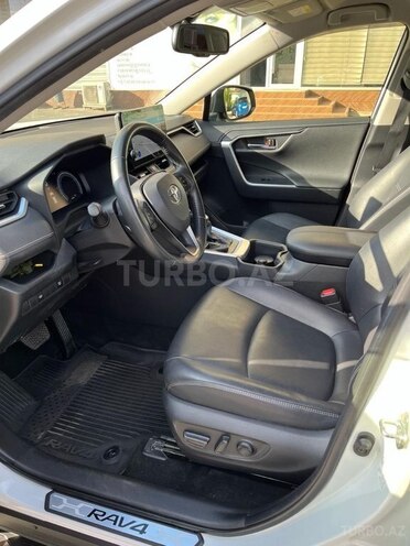 Toyota RAV4-4