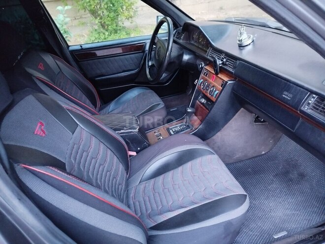 Mercedes E 200-5