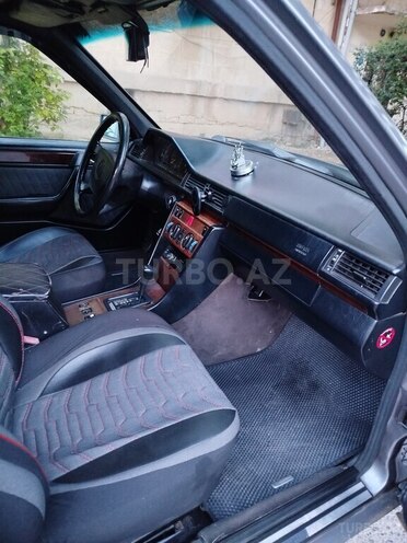 Mercedes E 200-9