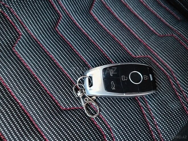 Mercedes E 200-10