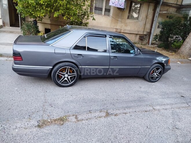 Mercedes E 200-3