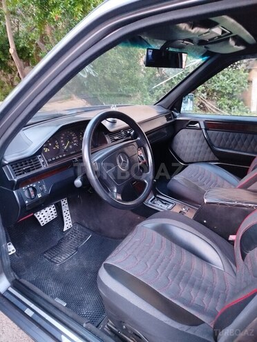 Mercedes E 200-15
