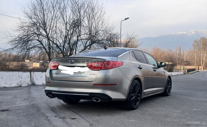 Kia Optima-5