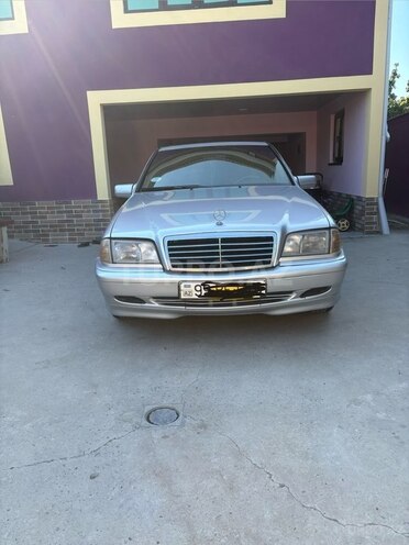 Mercedes C 240-1