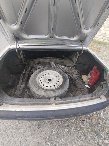 GAZ 3110 "Volga"-3
