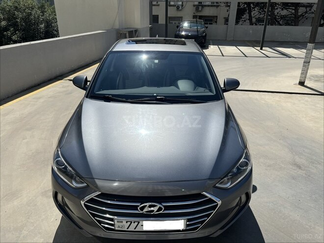 Hyundai Elantra-1
