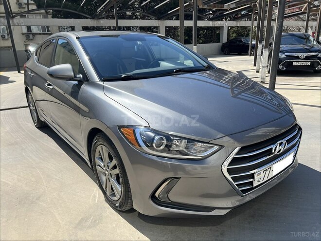 Hyundai Elantra-6