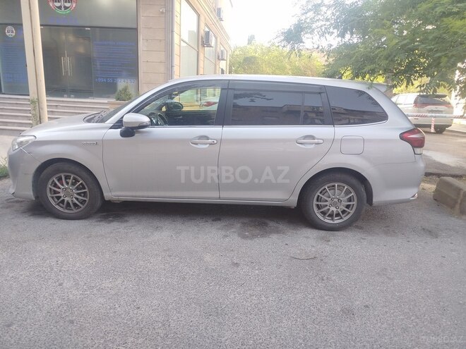 Toyota Corolla Fielder-9
