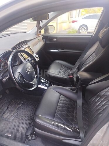 Toyota Corolla Fielder-3