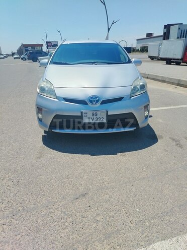 Toyota Prius-11