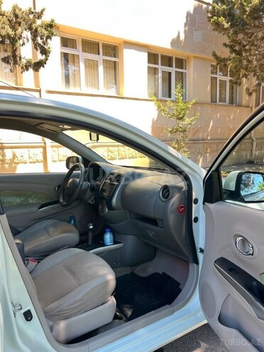 Nissan Sunny-7