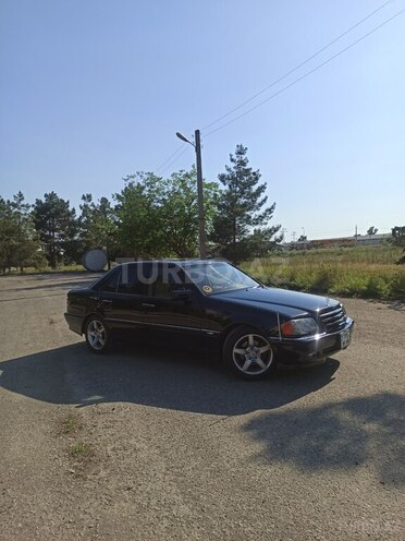 Mercedes C 230-6