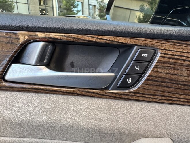 Hyundai Sonata-15