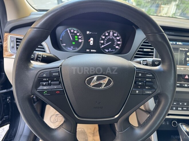 Hyundai Sonata-13