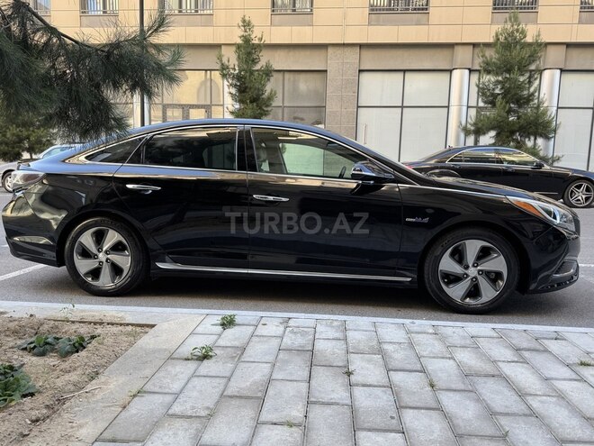 Hyundai Sonata-6