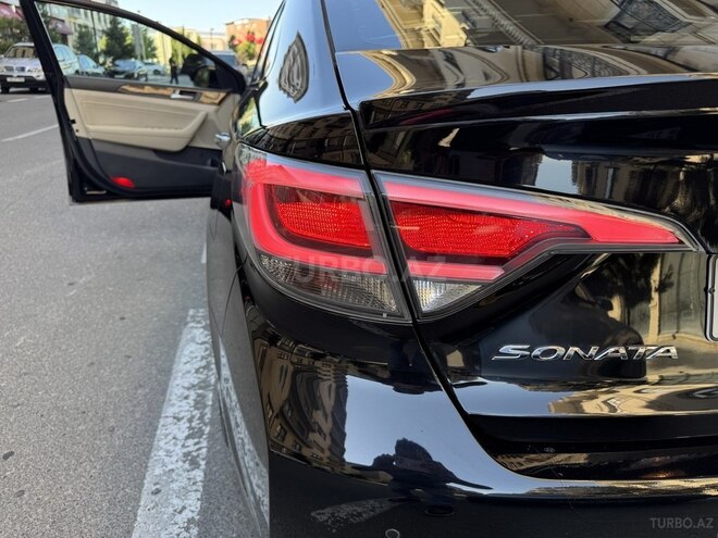 Hyundai Sonata-4