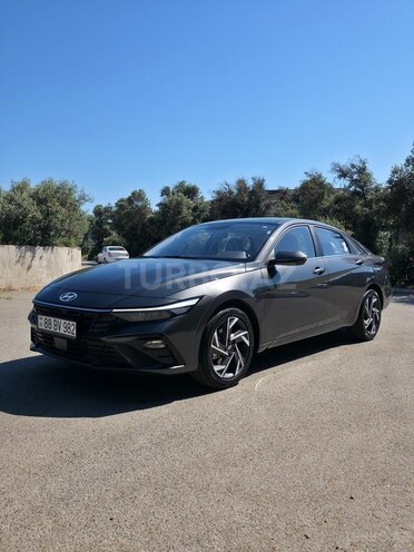 Hyundai Elantra-3