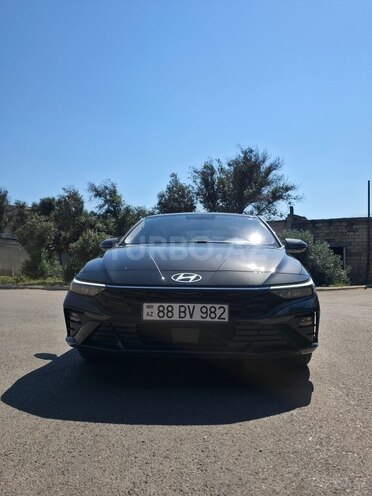Hyundai Elantra-2