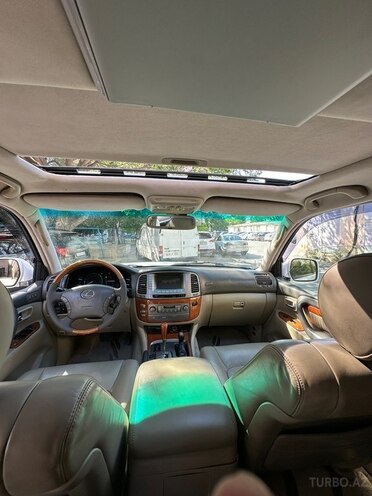 Lexus LX 470-11