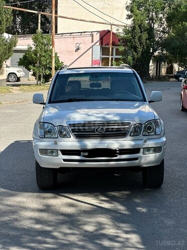 Lexus LX 470-4