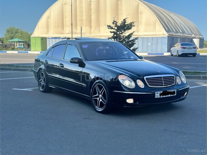 Mercedes E 270-3