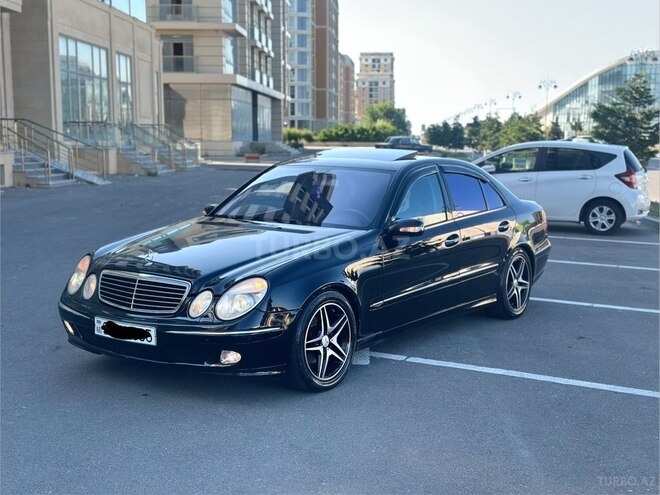 Mercedes E 270-4