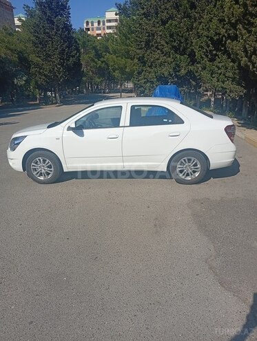 Chevrolet Cobalt-12
