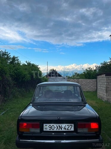 LADA (VAZ) 2107-2