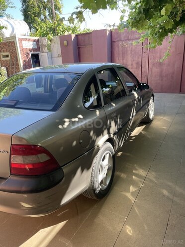 Opel Vectra-6